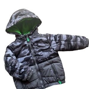 Carters Puffer, Camo Jacket Size 4T , Gray Camo with Hood